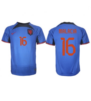 Nederländerna Tyrell Malacia #16 Bortatröja VM 2022 Kortärmad